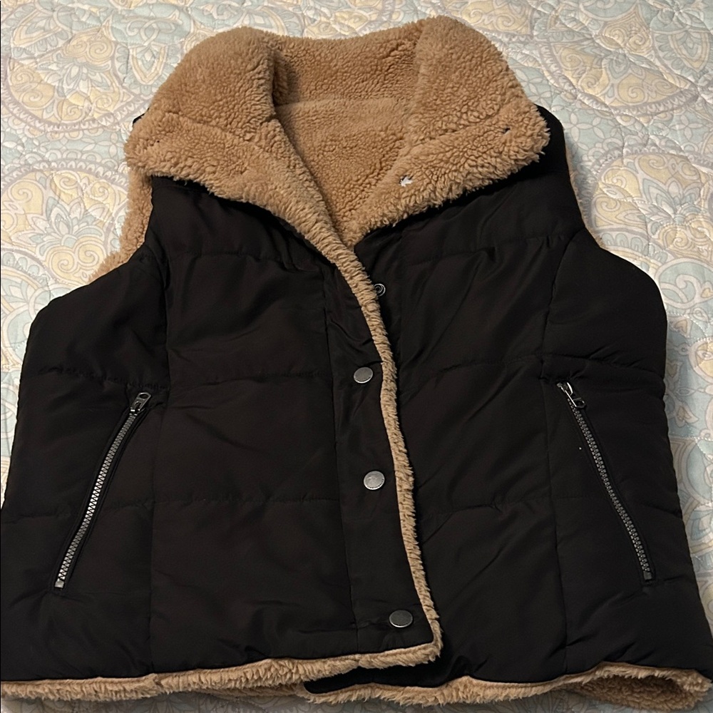 Lucky Brand Black Vest with Tan Sherpa Lining